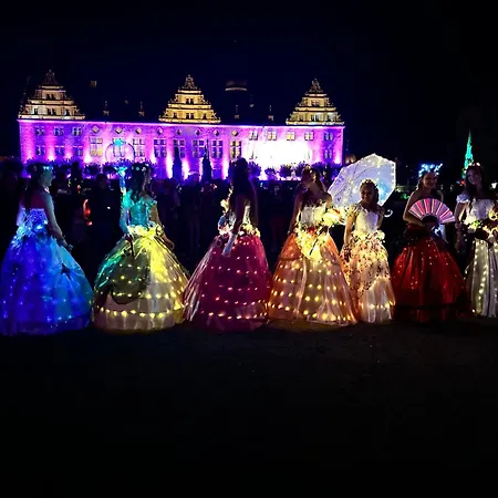 Historie Trifft Moderne *