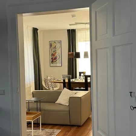 Historie Trifft Moderne Apartamento