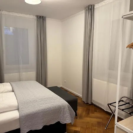 Historie Trifft Moderne Apartamento